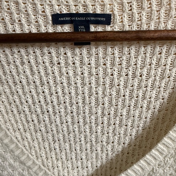 American Eagle Outfitters Cream V-Neck Knit Sweater - Picture 2 of 3